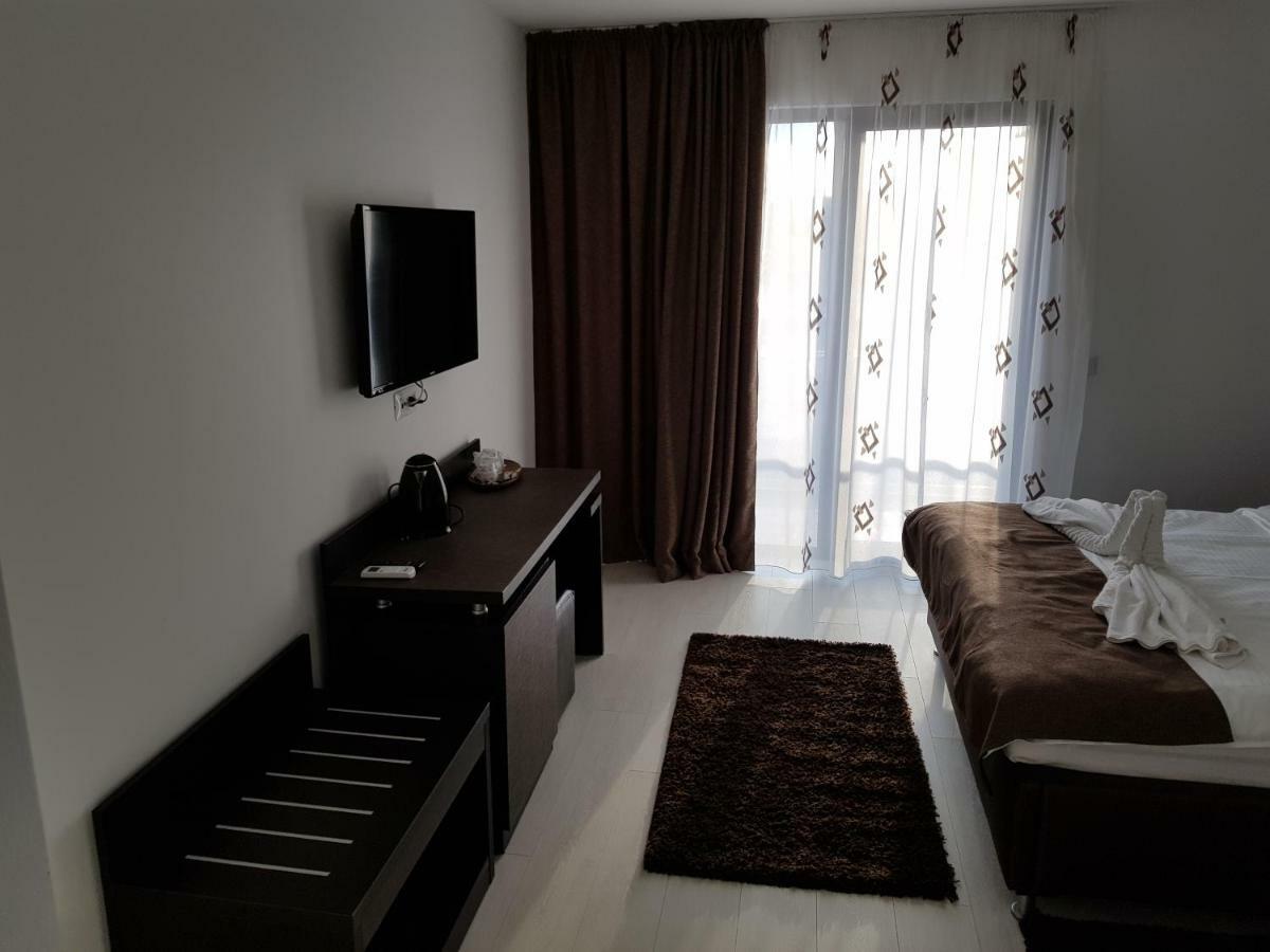 Bk Hotel Năvodari Buitenkant foto
