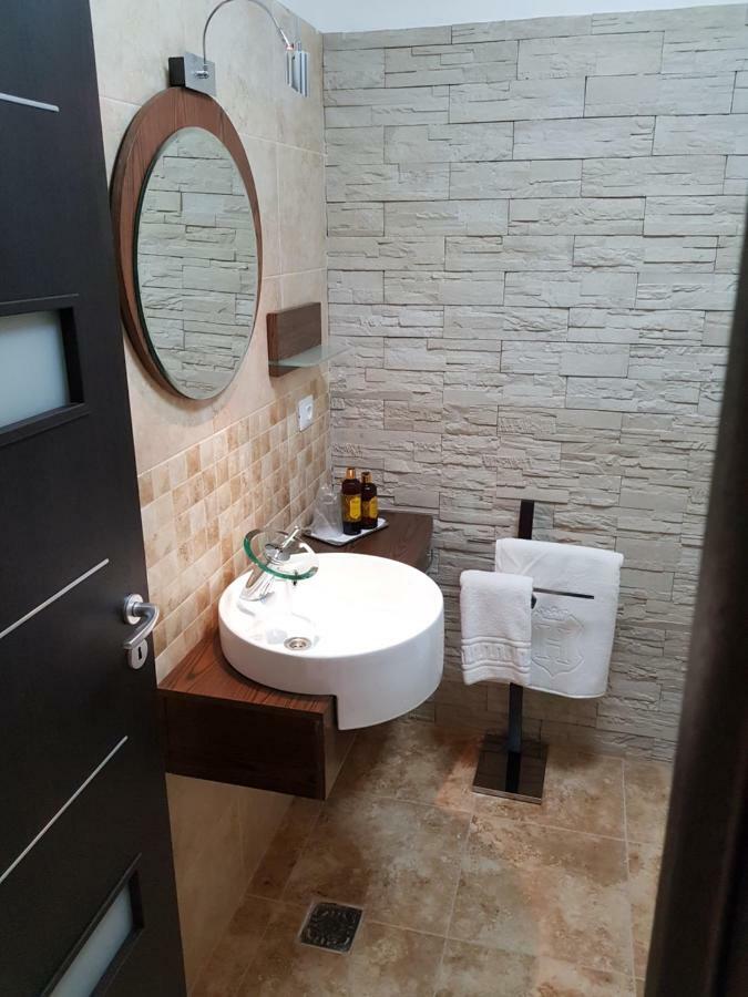 Bk Hotel Năvodari Buitenkant foto