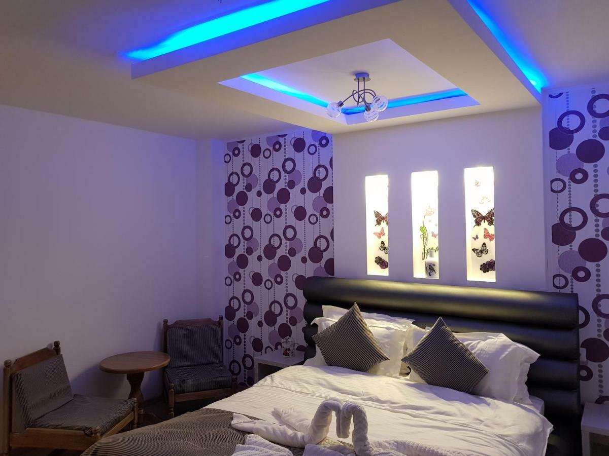 Bk Hotel Năvodari Buitenkant foto
