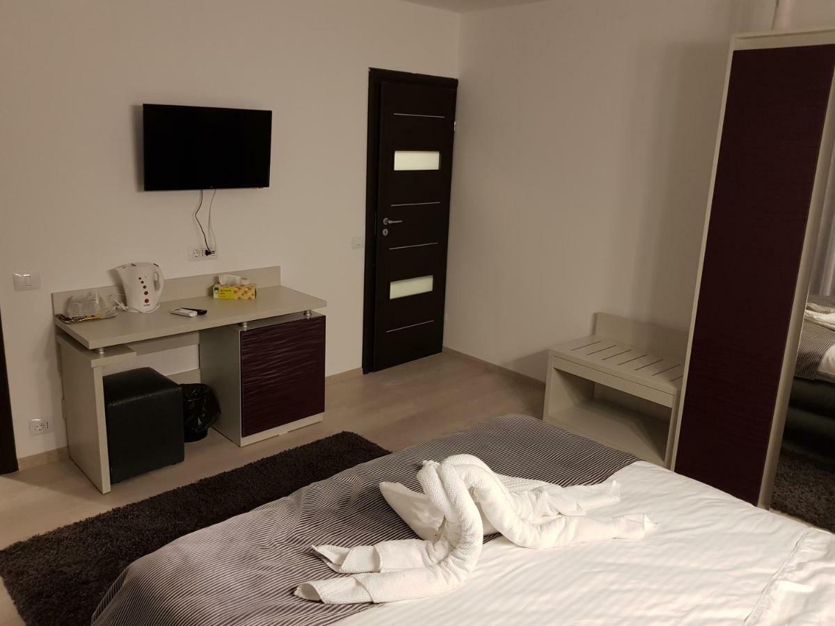 Bk Hotel Năvodari Buitenkant foto