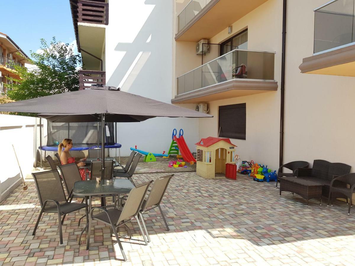 Bk Hotel Năvodari Buitenkant foto